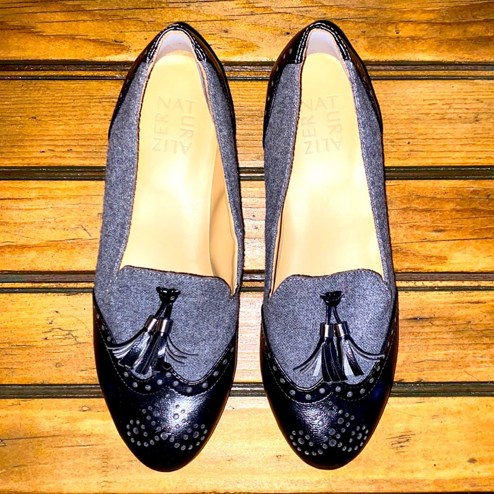 . Like new women’s flats size 6